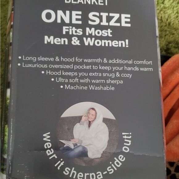 Soft light grey snuggly blanket new in box. Adult size. One size fits most. - Picture 4 of 4